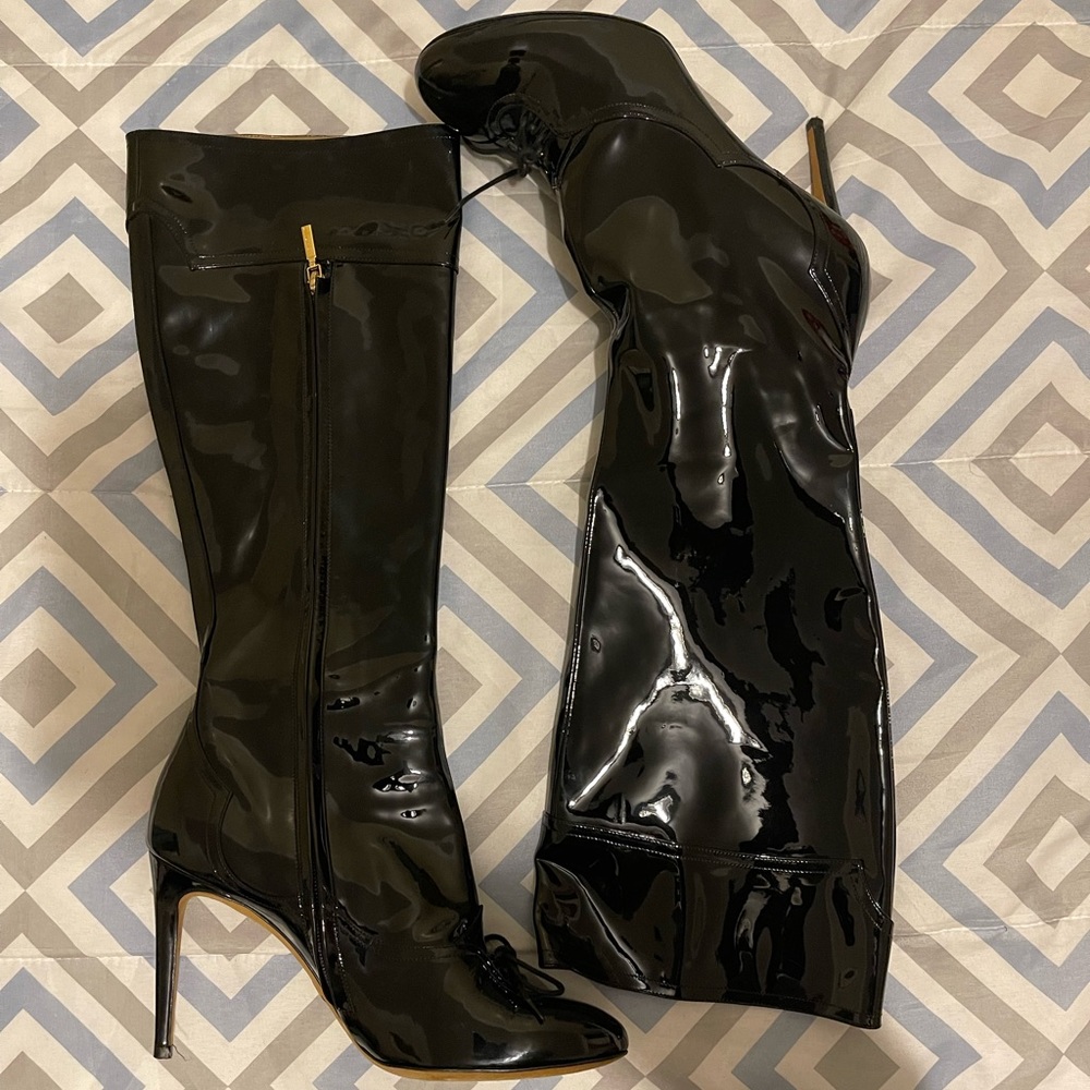 Preloved Dolce & Gabbana Knee High Boots with Shoe Lace Detail toe box